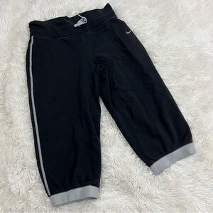 Nike Victory Loose Fit Training Capri Dri-Fit 522090-011 girls XL